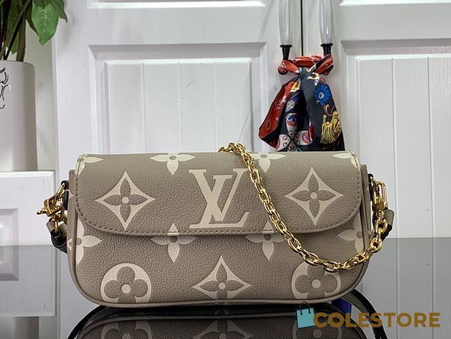 	 LV Ivy Woc On Chain Black Monogram Size 23.5x12x4.3cm - 1