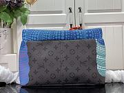 Louis Vuitton x YK Discovery Backpack Size 30 x 40 x 20 cm - 4
