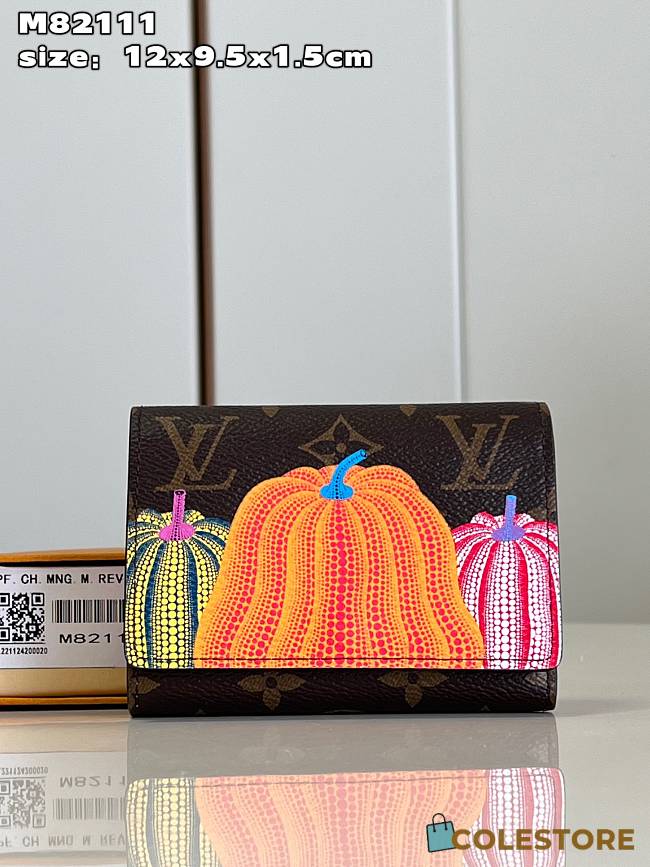 Louis Vuitton Victorine LV x YK Size 12 x 9.5 x 1.5 cm - 1