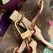 Louis Vuitton x YK Néonoé BB Bag Size 26×22×27cm - 2