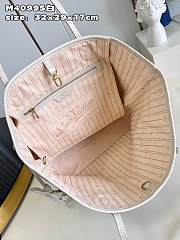 Louis Vuitton Neverfull Monogram White Size 32 x 29 x 17 cm  - 2