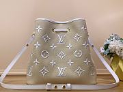 	 Louis Vuitton x YK Néonoé BB Bag White Size 26 x 26 x 17cm - 2