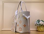 	 Louis Vuitton Neverfull MM Bag Light Beige  31 x 28 x 14 - 3