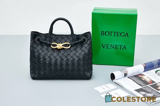 	 Bottega Veneta Andiamo Black Size 25×22×10.5 - 1