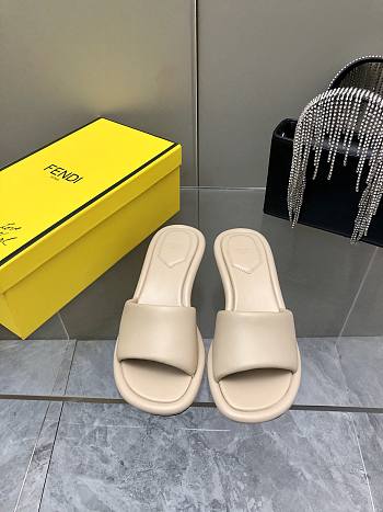 Fendi Women's Baguette Leather Sandals Beige