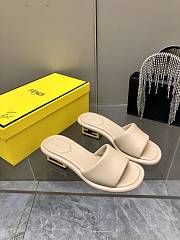 Fendi Women's Baguette Leather Sandals Beige - 6