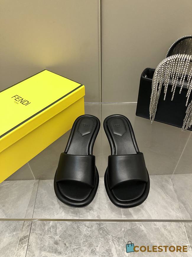 Fendi Women's Baguette Leather Sandals Black - 1