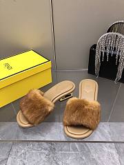 Fendi Women's Baguette Leather Sandals Brown - 5