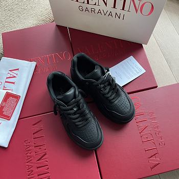 Valentino Garavani One Stud XL Low-top Sneakers Black