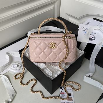 Chanel Vanity With Chain Pink Size 17x9.5x8cm