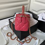 	 Chanel Vanity With Chain Dark Pink Size 17x9.5x8cm - 2