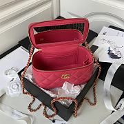 	 Chanel Vanity With Chain Dark Pink Size 17x9.5x8cm - 5