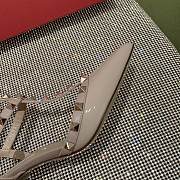 	 Valentino Garavani Rockstud Beige Pump 6.5cm - 5
