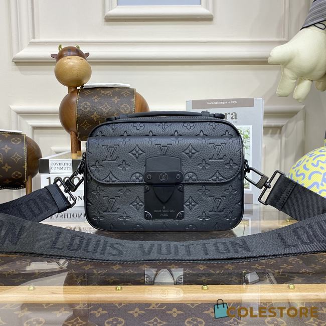 	 Louis Vuitton M45806 S Lock Messenger Bag Black 22 x 18 x 8 cm - 1