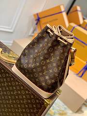 Louis Vuitton Neonoe M42224 Size 27.5 x 36.0 x 20.0  - 6