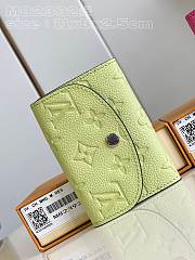 	 LV Wallet Green - 1