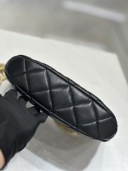 Chanel 23A Hobo Size  19*24*5cm - 2