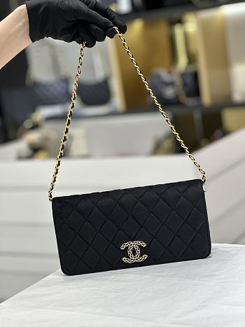 Chanel 23A Black Size 11.5x26x4cm