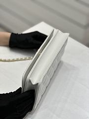 	 Chanel 23A White Size 11.5x26x4cm - 4