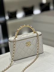 	 Chanel With Chain White Mini Size 17x4x10.5cm - 2