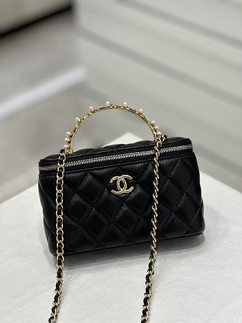 	 Chanel With Chain Black Mini Size 17x4x10.5cm