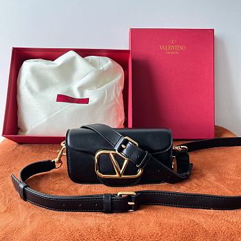 	 Mini Loco Leather Bag Valentino Garavani Black 20x10x5