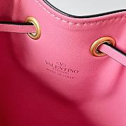 	 Valentino Garavani Mini Bucket Bag With Vlogo Signature Chain Pink 20x17x8cm - 5