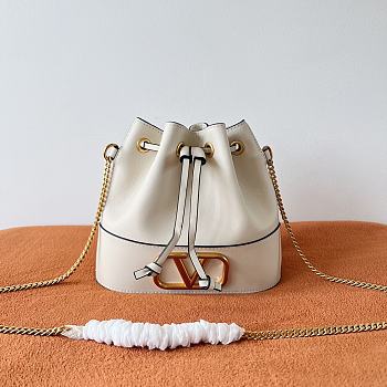 	 Valentino Garavani Mini Bucket Bag With Vlogo Signature Chain White 20x17x8cm