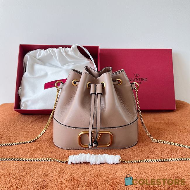 	 Valentino Garavani Mini Bucket Bag With Vlogo Signature Chain Beige 20x17x8cm - 1