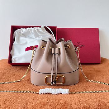 	 Valentino Garavani Mini Bucket Bag With Vlogo Signature Chain Beige 20x17x8cm