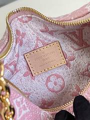 	 Louis Vuitton Loop Pink Size 23.0 x 13.0 x 6.0 - 3