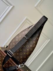 	 Louis Vuitton Duo Sling Bag Brown01 Size 20 x 42 x 6 - 4