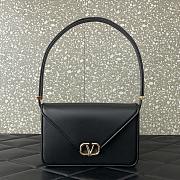 	 Valentino Garavani Letter Black 24x15.5x7cm - 1