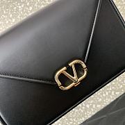 	 Valentino Garavani Letter Black 24x15.5x7cm - 4