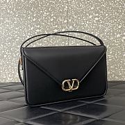 	 Valentino Garavani Letter Black 24x15.5x7cm - 3