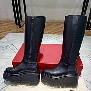 Valentino Garavani Uniqueform Leather Wedge Platform Knee-High Boots Black - 2