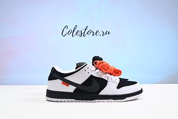 Colestore Nike SB Dunk Low Tightbooth