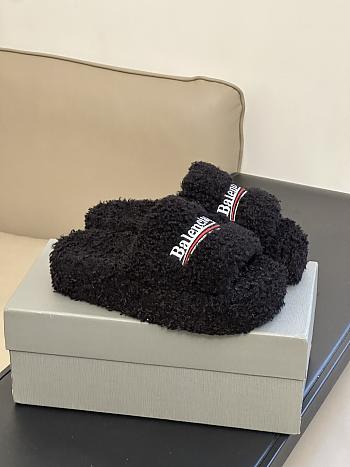 Balenciaga Black Slipper 