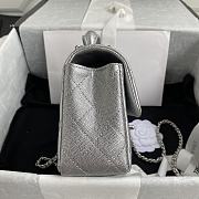 Colestore Chanel Silver Flap Bag Caviar Size 20x12x6cm - 2