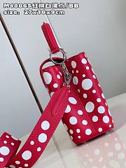 	 Colestore Louis Vuitton Red And White Taurillon Capucine Medium 27x18x9cm - 5