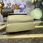 Louis Vuitton Pilot Aerogram Beige Size 20 x 30 x 4 cm  - 4