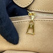 Colestore Louis Vuitton On My Side Monogram 30.5*24.5*14cm  - 2