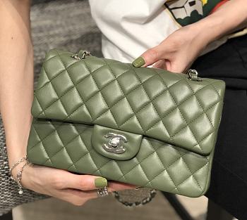 	 Colestore Chanel Flap Small Green Gold Hardware 14.5x23cmx6cm