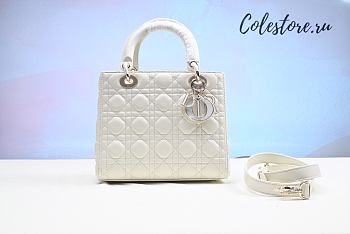 Colestore Dior Lady White Size 24cm 