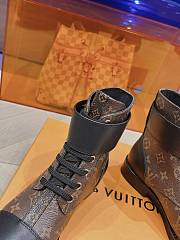 	 Colestore Louis Vuitton Wonderland Flat Ranger In Brown - 3