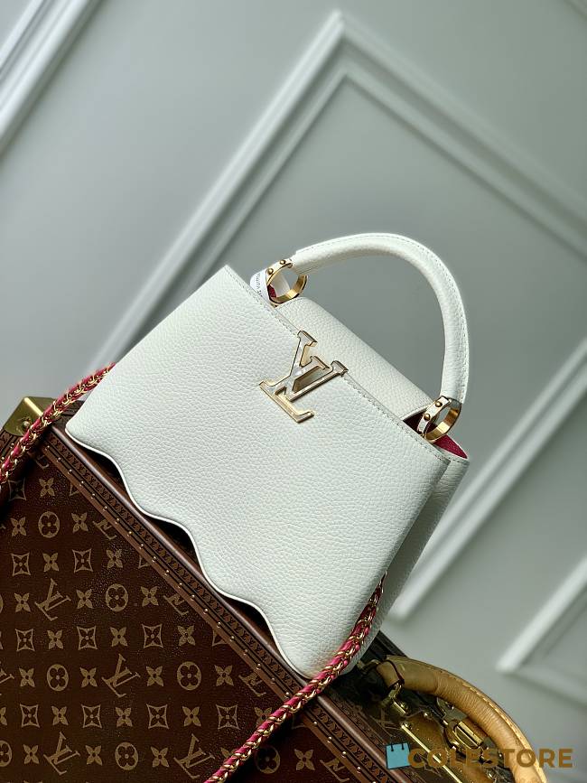 	 Colestore Louis Vuitton Capushell Capucine BB M22121 White Size 27×18×9cm - 1
