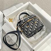 Dior CD Signature Vanity Case Blue Dior Oblique Jacquard 16X11X9.5cm - 2