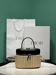 Colestore Dior Signature Vanity 24*14*18cm - 1