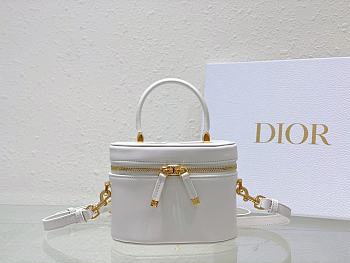 	 Colestore Dior CD Signature Vanity White 16X11X9.5cm