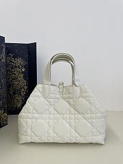 	 Colestore Dior Medium Toujours In White Size 28.5 x 21.5 x 19 cm - 4